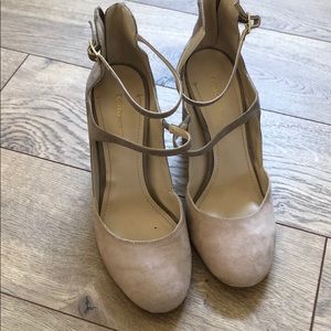 Beautiful, closed toe BCBG Generation heels